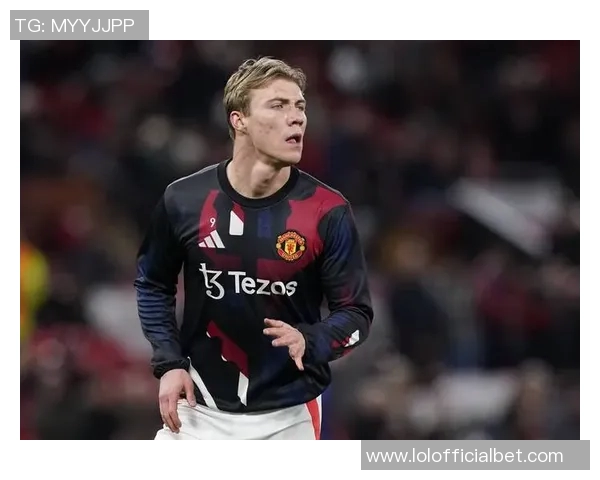 意甲焦点战曼联大胜那不勒斯红牌争议引发全场热议