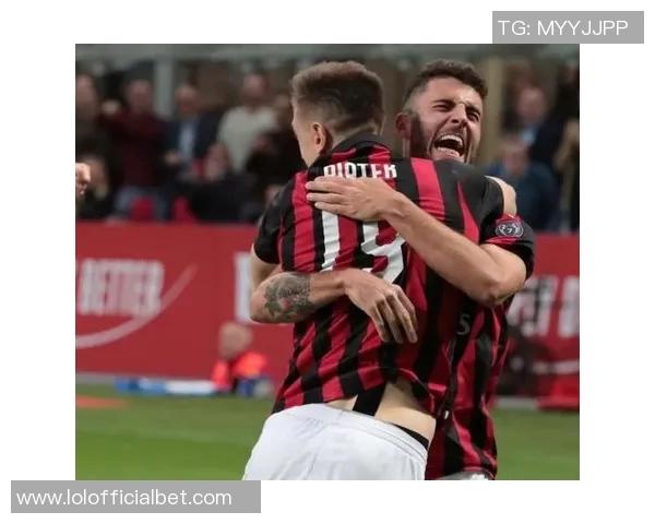 友谊赛精彩对决AC米兰与巴萨战成平局乌龙球引发全场欢呼 友谊赛精彩对决AC米兰与巴萨战成平局乌龙球引发全场欢呼