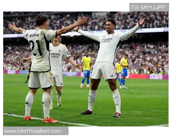 西甲大战回顾皇马狂胜阿森纳6比2战术解析与精彩瞬间盘点 西甲大战回顾皇马狂胜阿森纳6比2战术解析与精彩瞬间盘点