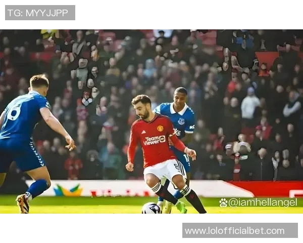 世界杯激战多特蒙德逆转曼联红牌争议引发全场热议 世界杯激战多特蒙德逆转曼联红牌争议引发全场热议