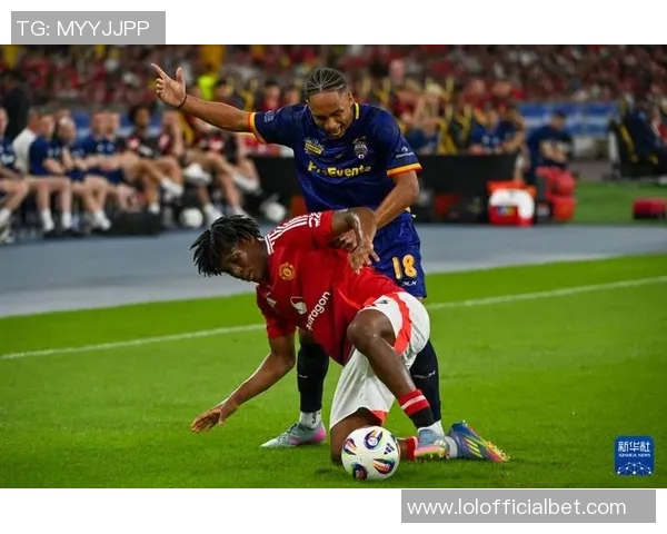 友谊赛曼联与那不勒斯战平补时进球点燃转会传闻热潮